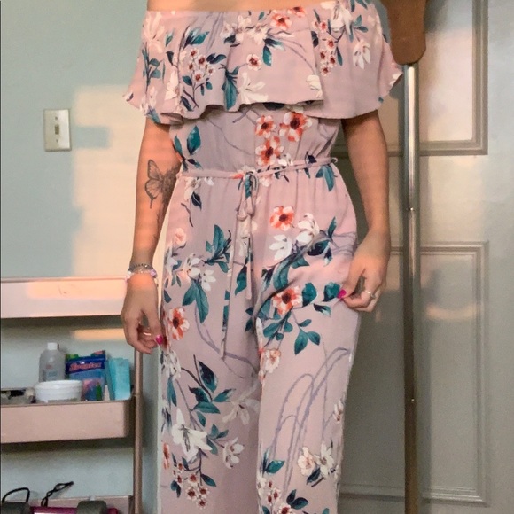 Floral off the shoulder jumpsuit - Picture 2 of 5